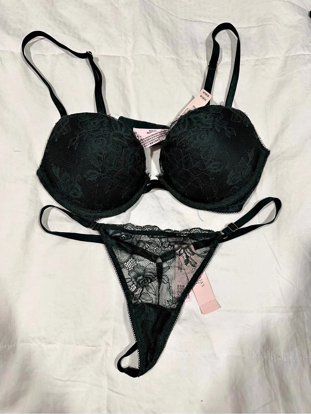 Victoria's Secret Green Lace Bra & Panty Set Size 34C/S NWT